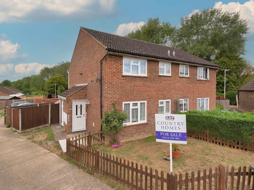 1 bed end terrace house for sale in Midsummer Road, Snodland ME6 Zoopla