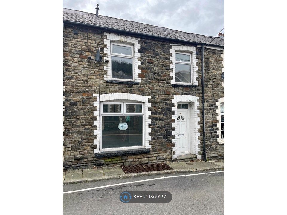 3 bed terraced house to rent in Princess Street, Abertillery NP13, £625