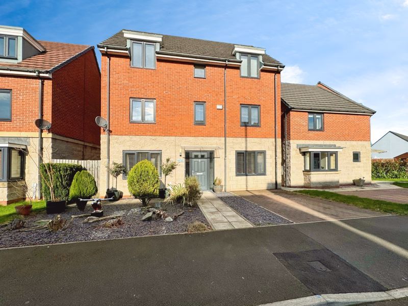5 bed detached house for sale in King Oswald Drive, BlaydonOnTyne