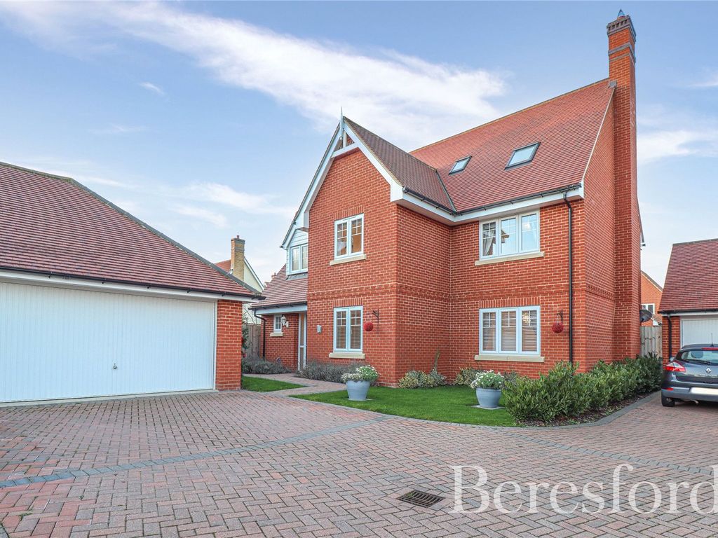 6 bed detached house for sale in Woodlands Walk, Dunmow CM6 Zoopla