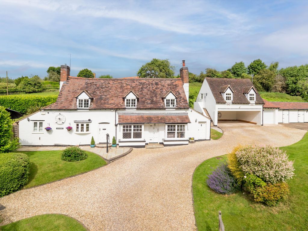 4 bed detached house for sale in Langley, StratfordUponAvon