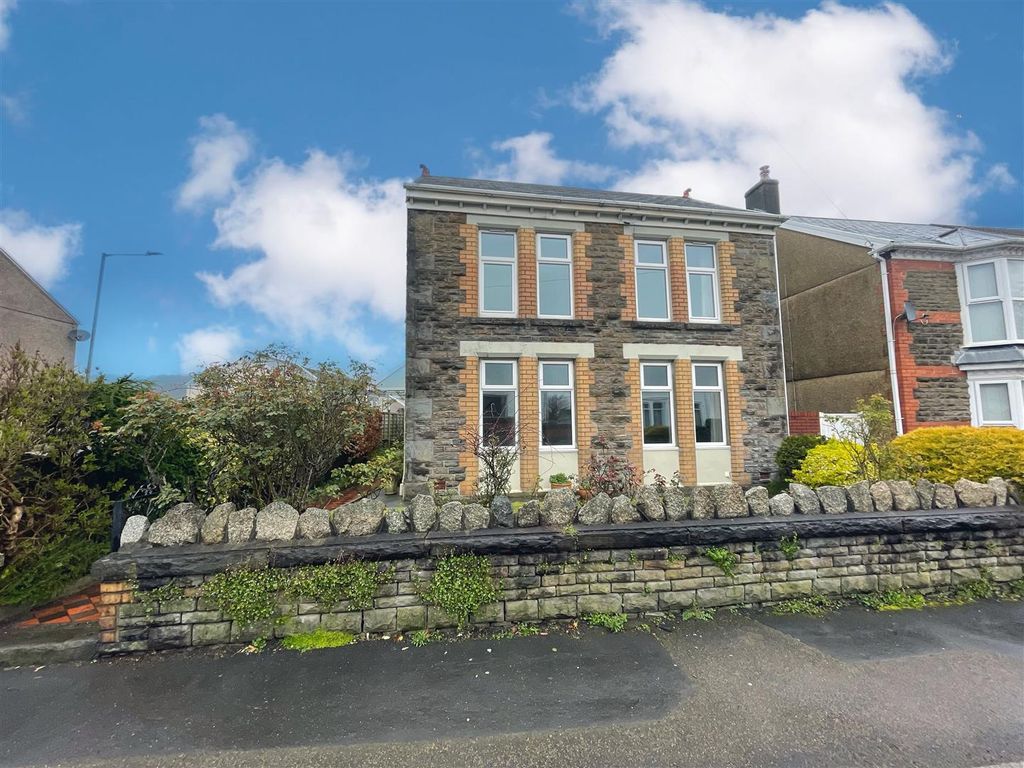3 bed detached house for sale in Wern Road, Skewen, Neath SA10 Zoopla