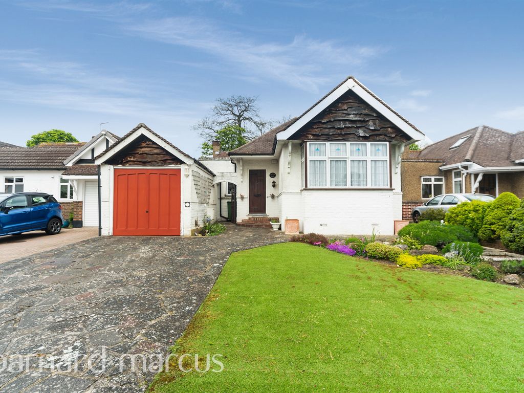 2 bed detached bungalow for sale in The Warren, Worcester Park KT4, £