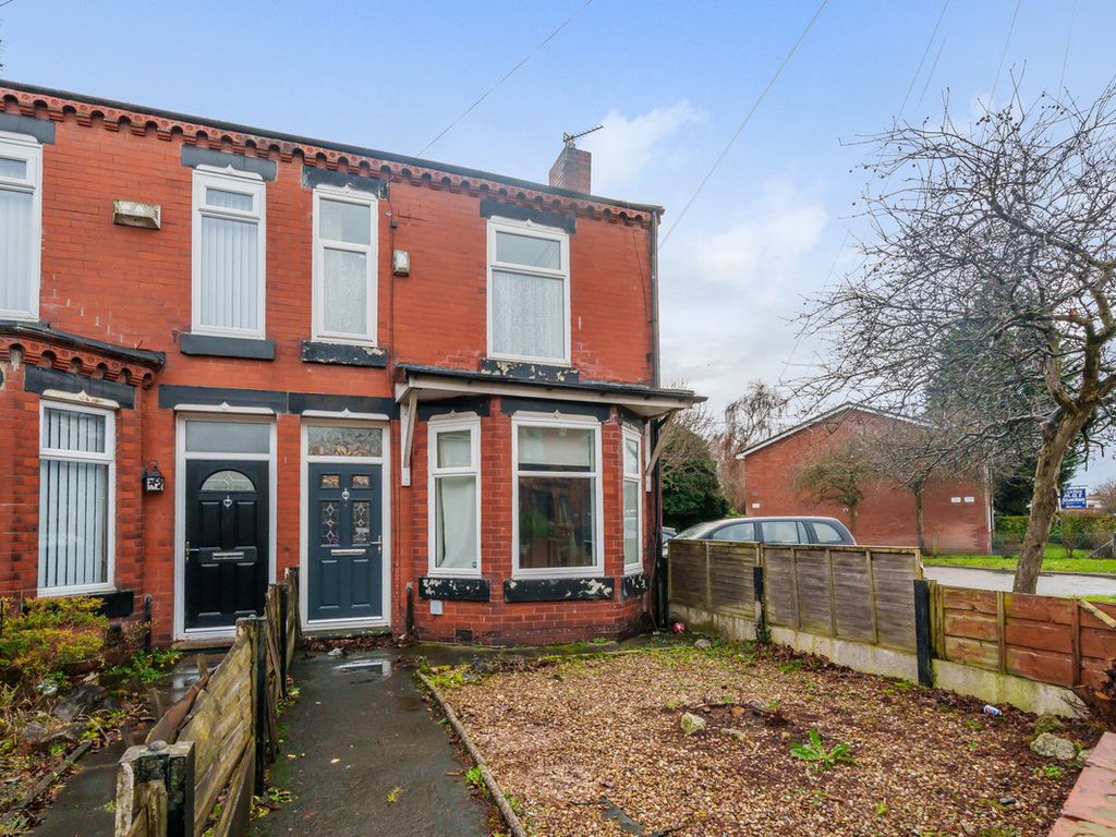 3 bed semidetached house for sale in Shakespeare Crescent, Manchester