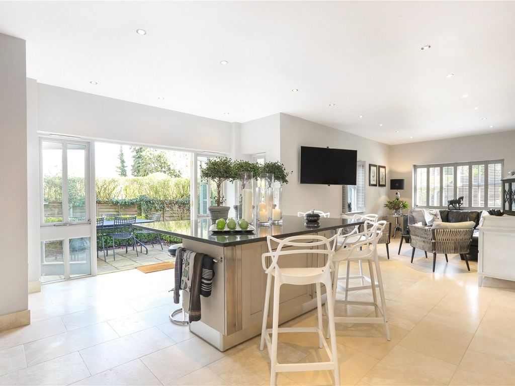 4 bed detached house to rent in Horseshoe Lane, Alderley Edge, Cheshire