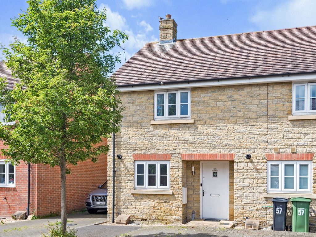 2 bed end terrace house for sale in Walker Drive, Faringdon SN7 Zoopla