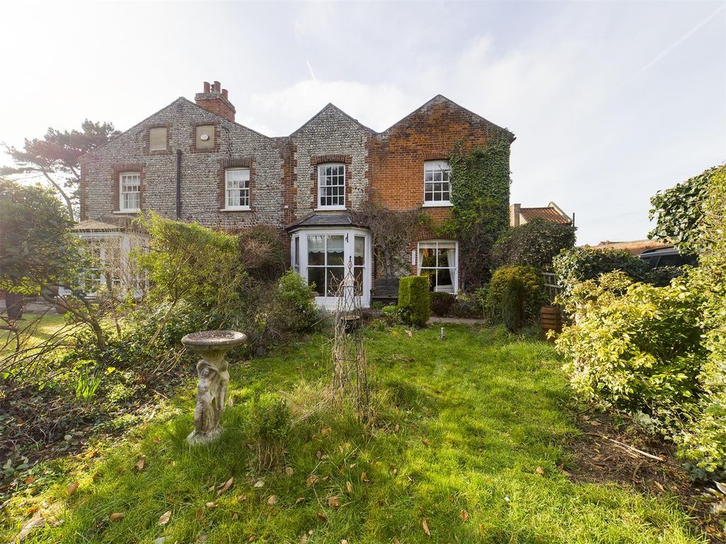 2 bed cottage for sale in The Croft, Cromer NR27 Zoopla