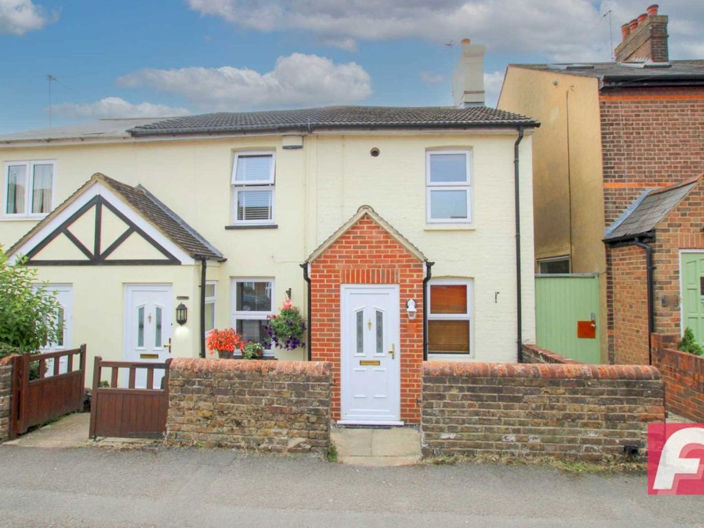 2 bed end terrace house to rent in Breakspeare Road, Abbots Langley WD5