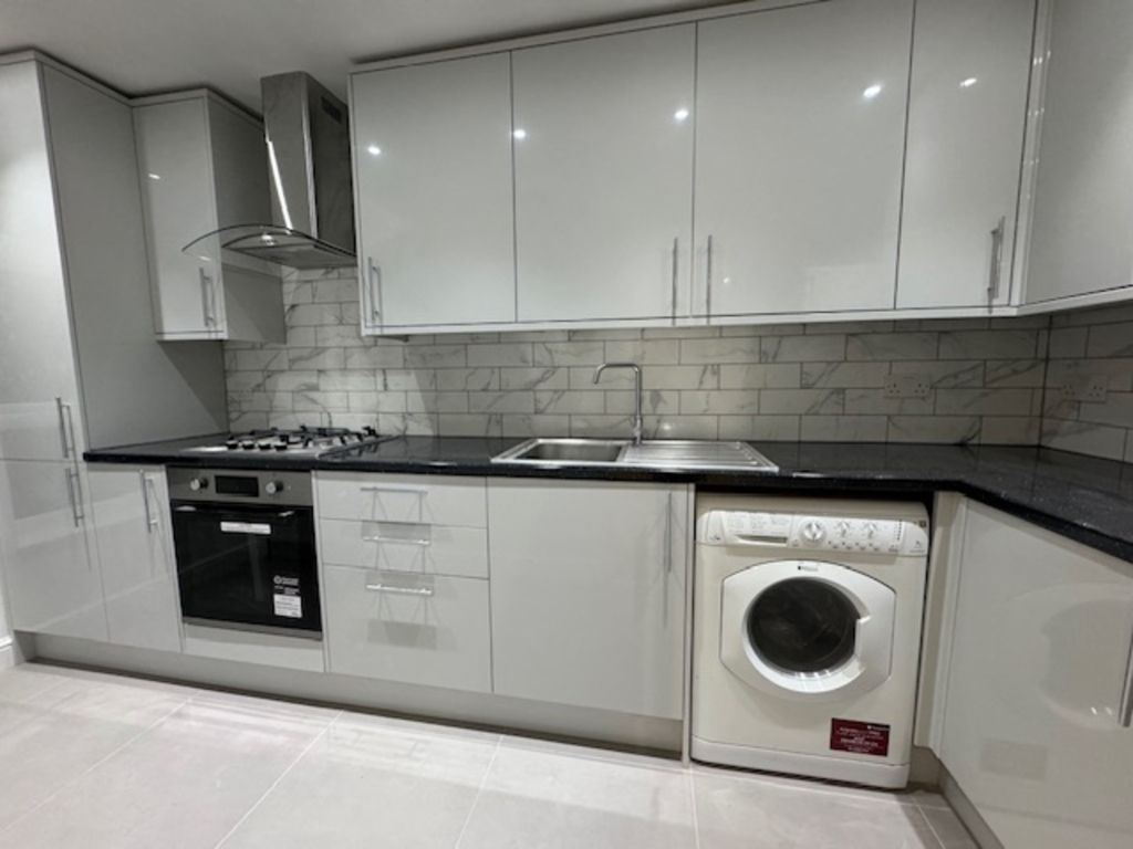 1 bed flat to rent in Cotelands, Park Hill, Croydon CR0, £1,400 pcm