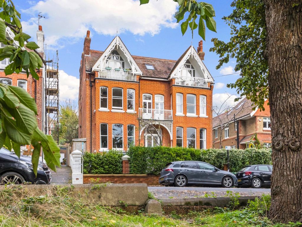 1 bed flat for sale in Preston Park Avenue, Brighton, East Sussex BN1