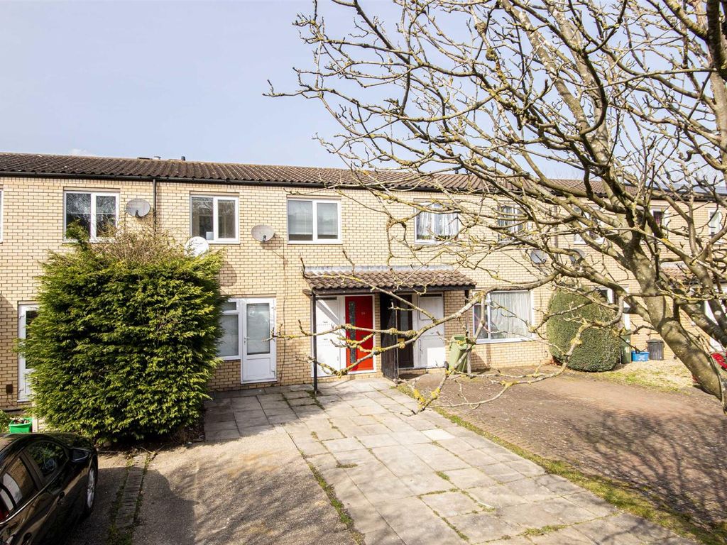 3 bed terraced house to rent in Mullen Avenue, Downs Barn, Milton