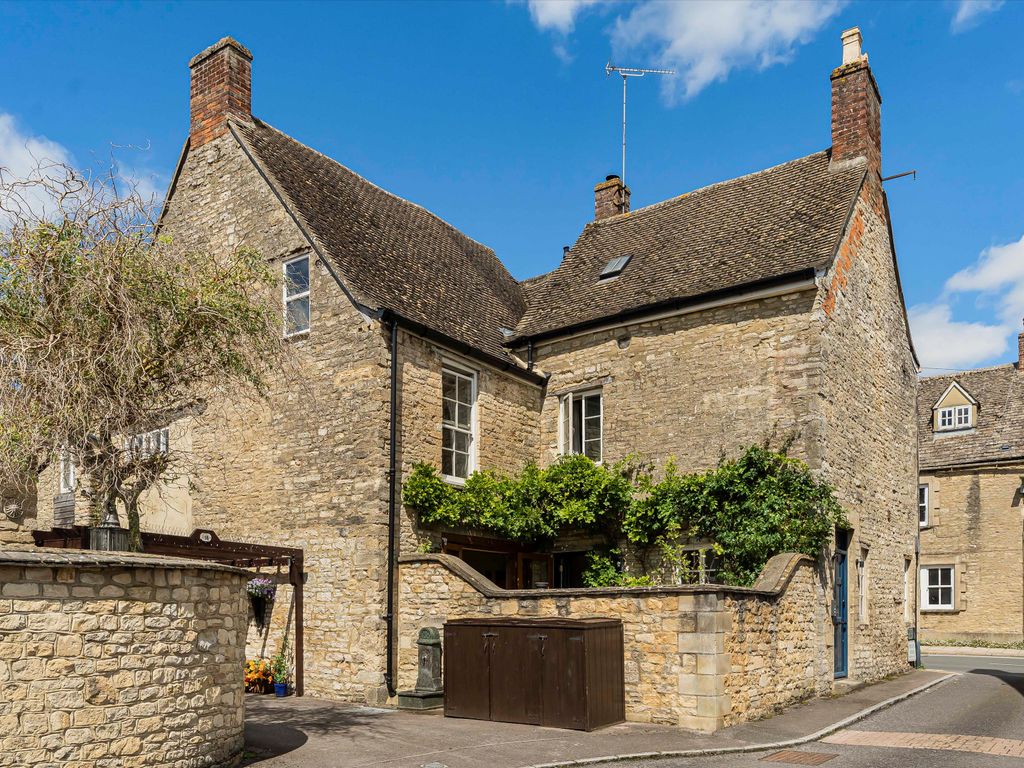 5 bed end terrace house for sale in Witney, Oxfordshire OX28, £800,000