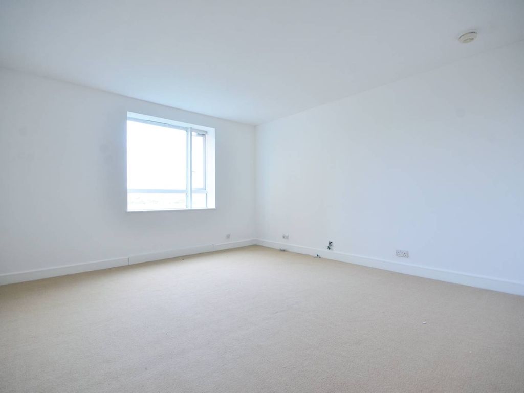 Eaton House, Canary Wharf, London E14