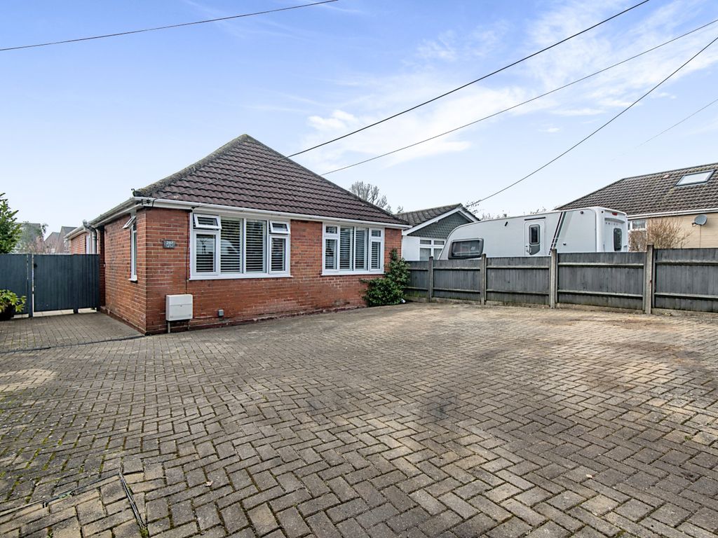 3 bed detached bungalow for sale in Leigh Road, Eastleigh SO53 Zoopla