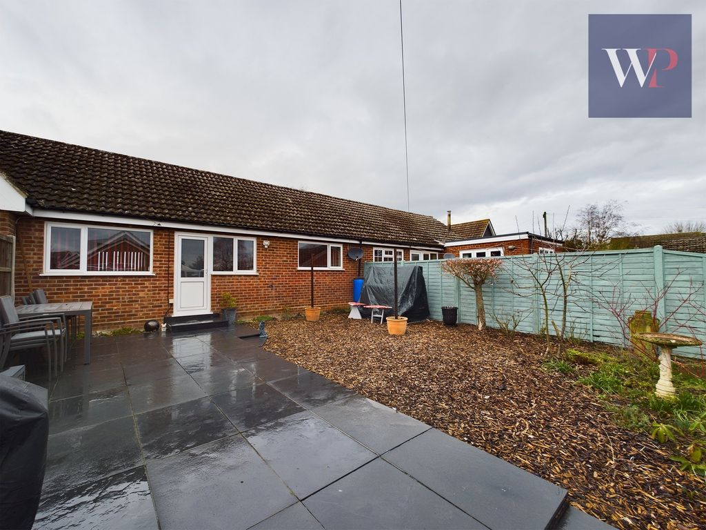 2 bed terraced bungalow for sale in Chequers Green, Great Ellingham