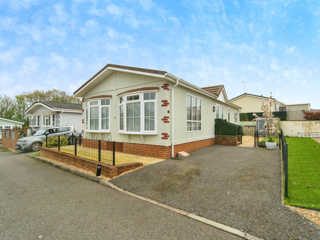 2 bed detached bungalow for sale in Oak Tree Lane, Eastbourne BN23, £