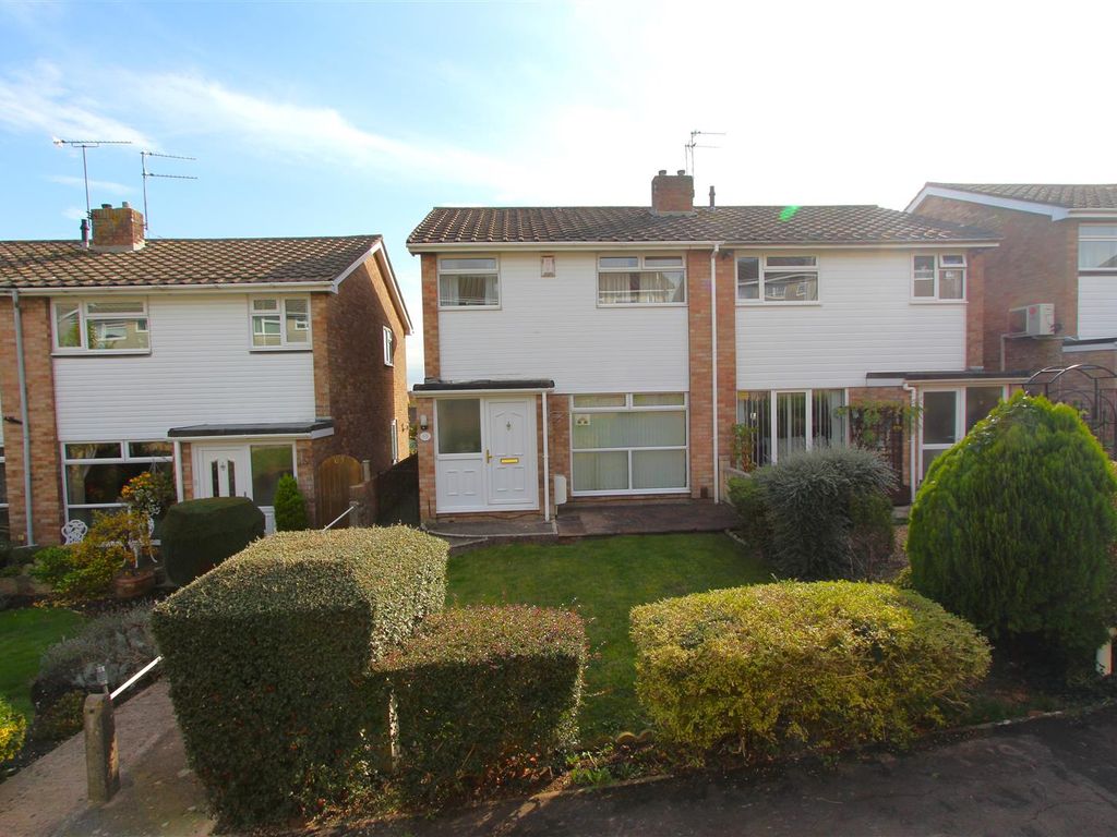 3 bed semidetached house for sale in Lays Drive, Keynsham, Bristol