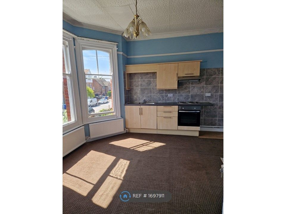 Studio to rent in Lyndhurst Road, Lowestoft NR32 Zoopla