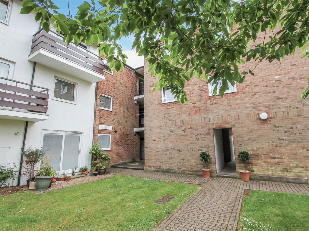 2 bed for sale in Malting Mead, Endymion Road, Hatfield AL10