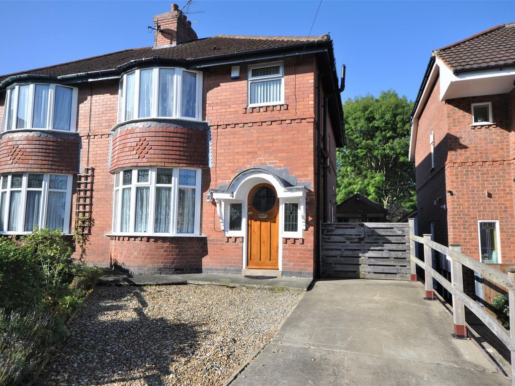 3 bed semidetached house to rent in Arnside Place, Heslington Road