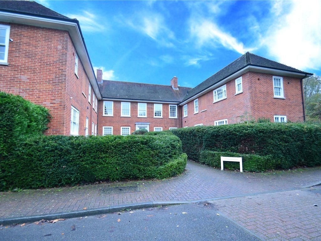 3 bed flat for sale in Furzefield Villas, Cayton Road, Netherne On The