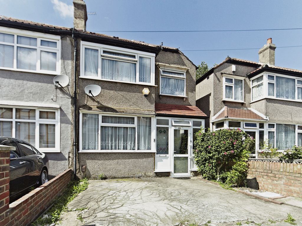 3 bed end terrace house for sale in Galpins Road, Thornton Heath CR7, £