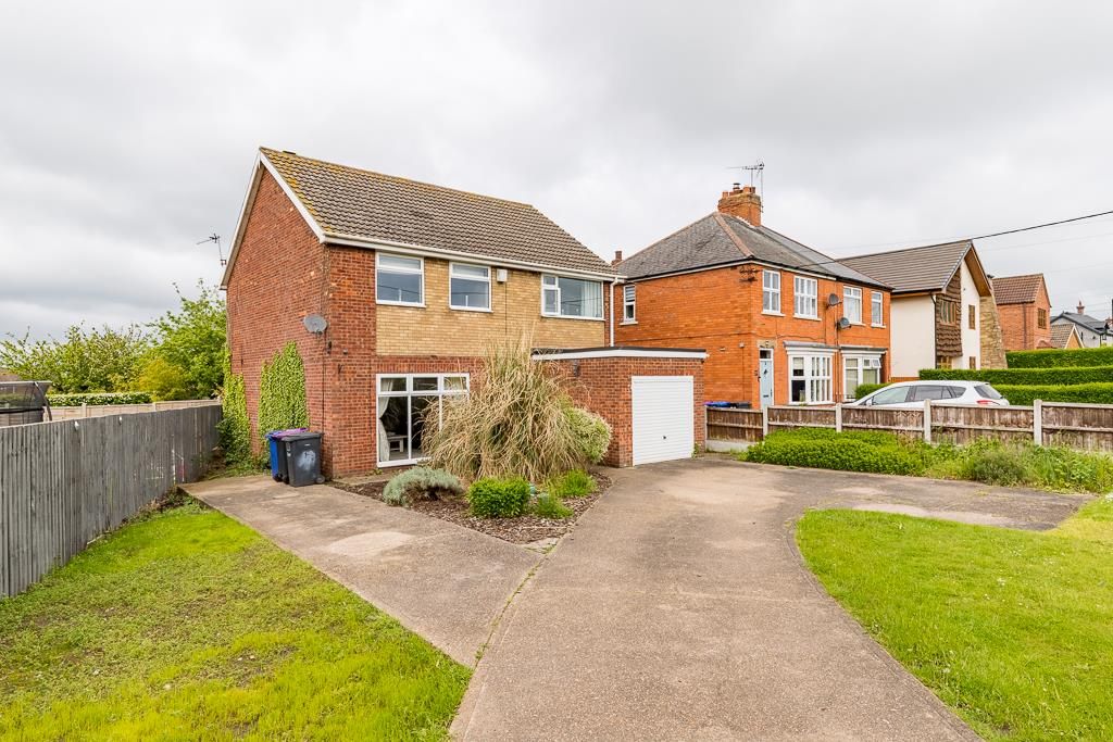 4 bed detached house for sale in Messingham Road, Scotter, Gainsborough