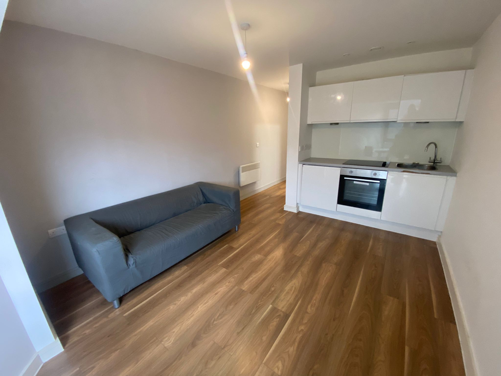 Studio to rent in Wolstenholme Square, Liverpool L1 Zoopla