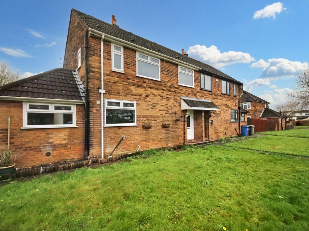 3 bed semidetached house for sale in Park View, Abram, Wigan