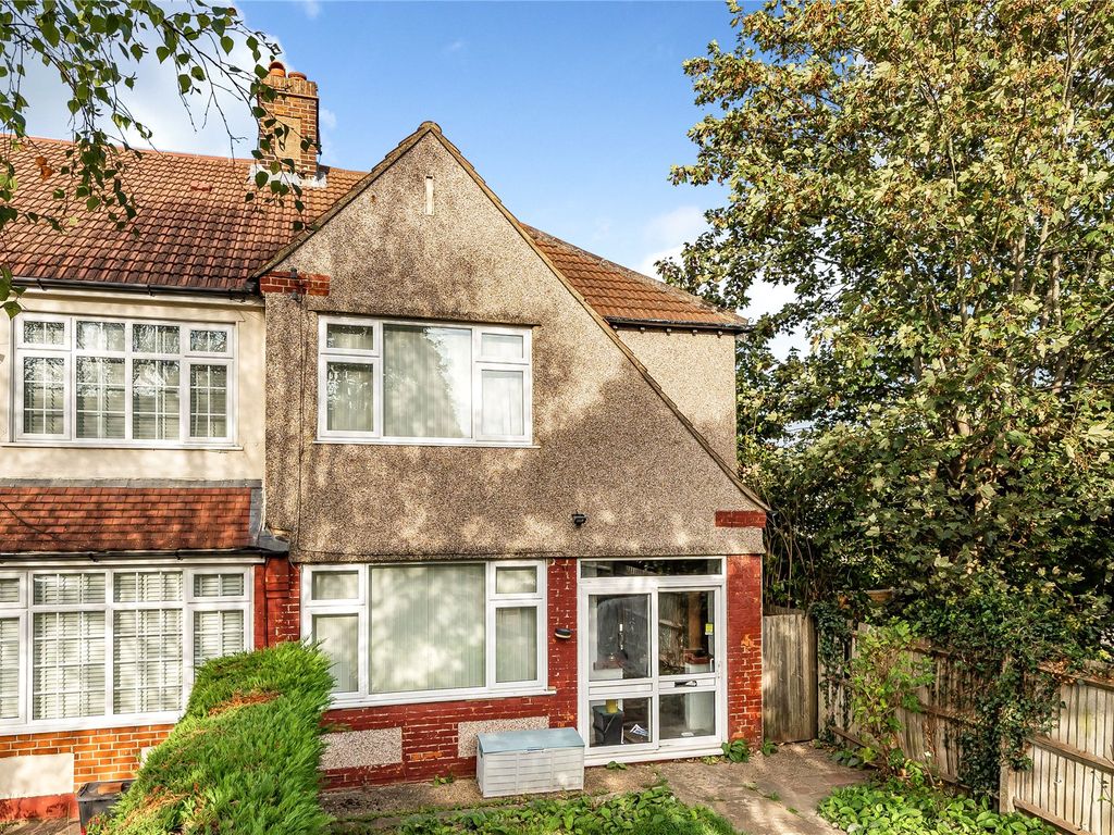 3 bed end terrace house for sale in Glebe Way, West Wickham BR4, £