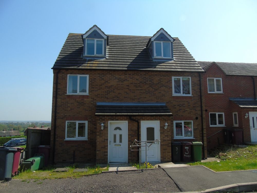 3 bed semidetached house to rent in Haworth Close, Mickley, Alfreton
