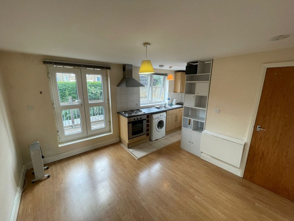 Studio to rent in Hornsey Road, London N19 Zoopla