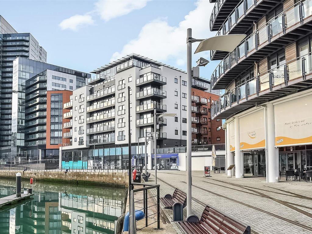 2 bed flat to rent in Ocean Way, Ocean Village, Southampton SO14 Zoopla
