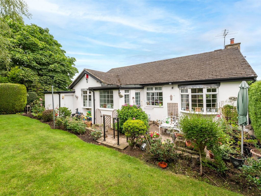 2 bed bungalow for sale in Fairway Close, Guiseley, Leeds, West