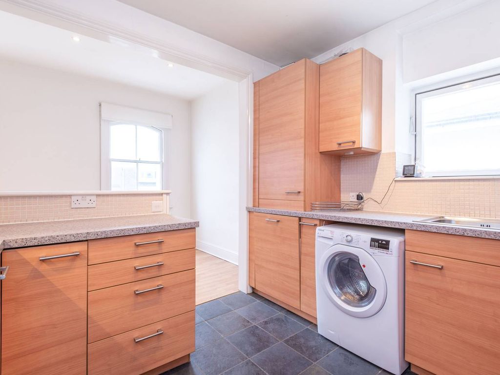 2 bed flat to rent in Buckland Crescent, Belsize Park, London NW3 Zoopla