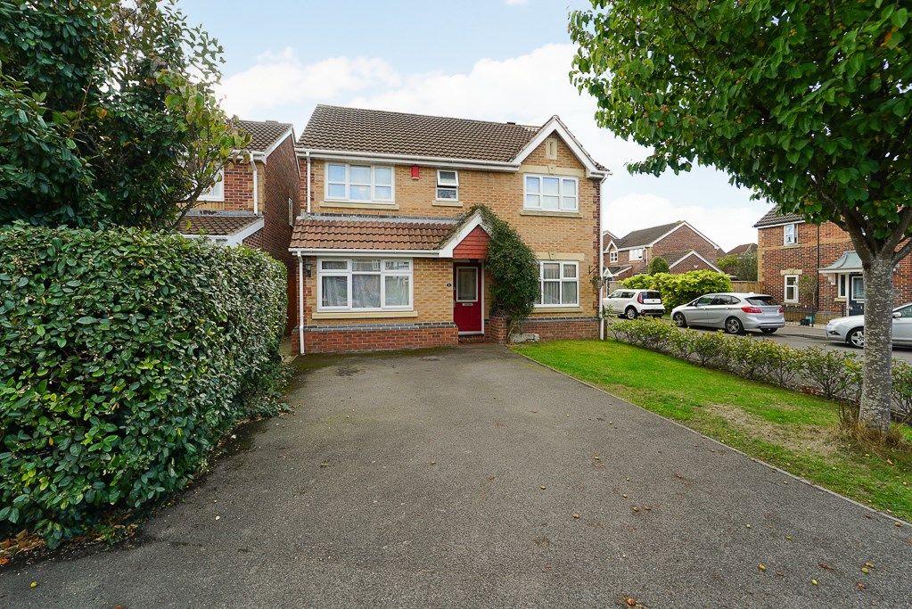 4 bed detached house for sale in Calluna Close, Wick St Lawrence