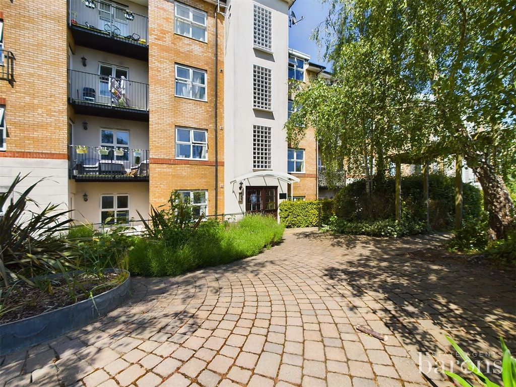 2 bed flat for sale in Russell Road, Basingstoke RG21 Zoopla