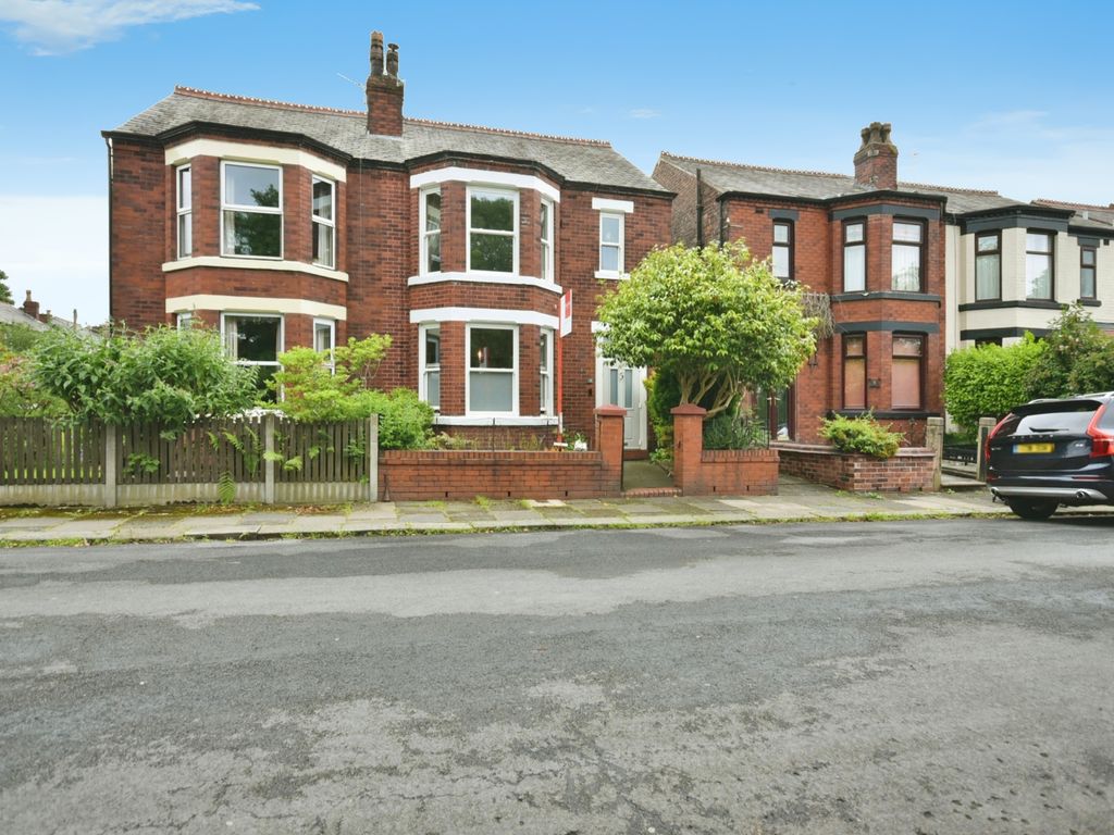 3 bed semidetached house for sale in Kendal Road, Salford, Greater