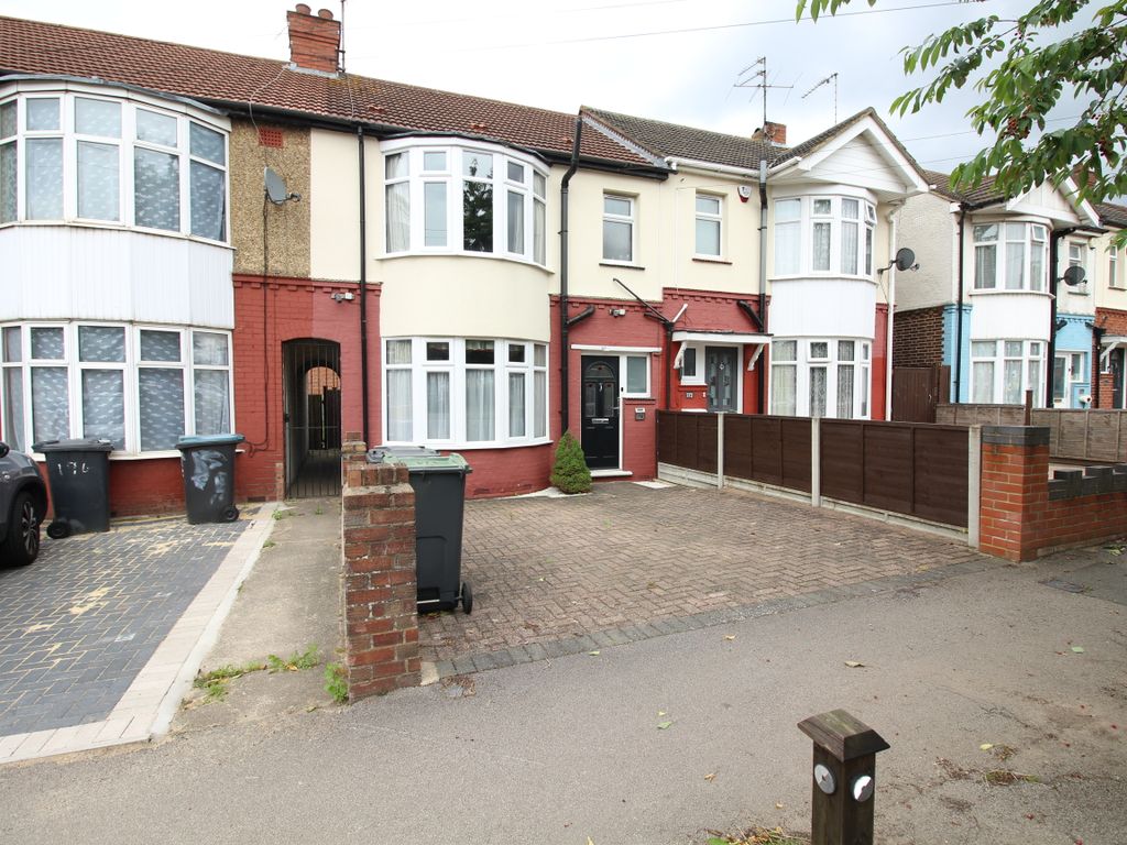 3 bed terraced house to rent in Poynters Road, Dunstable LU4 Zoopla