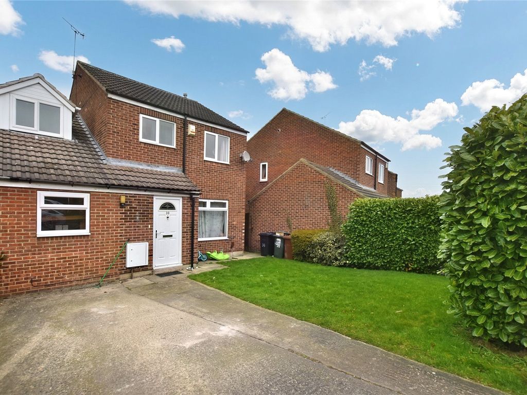 4 bed detached house for sale in Woodcross Garth, Morley, Leeds LS27