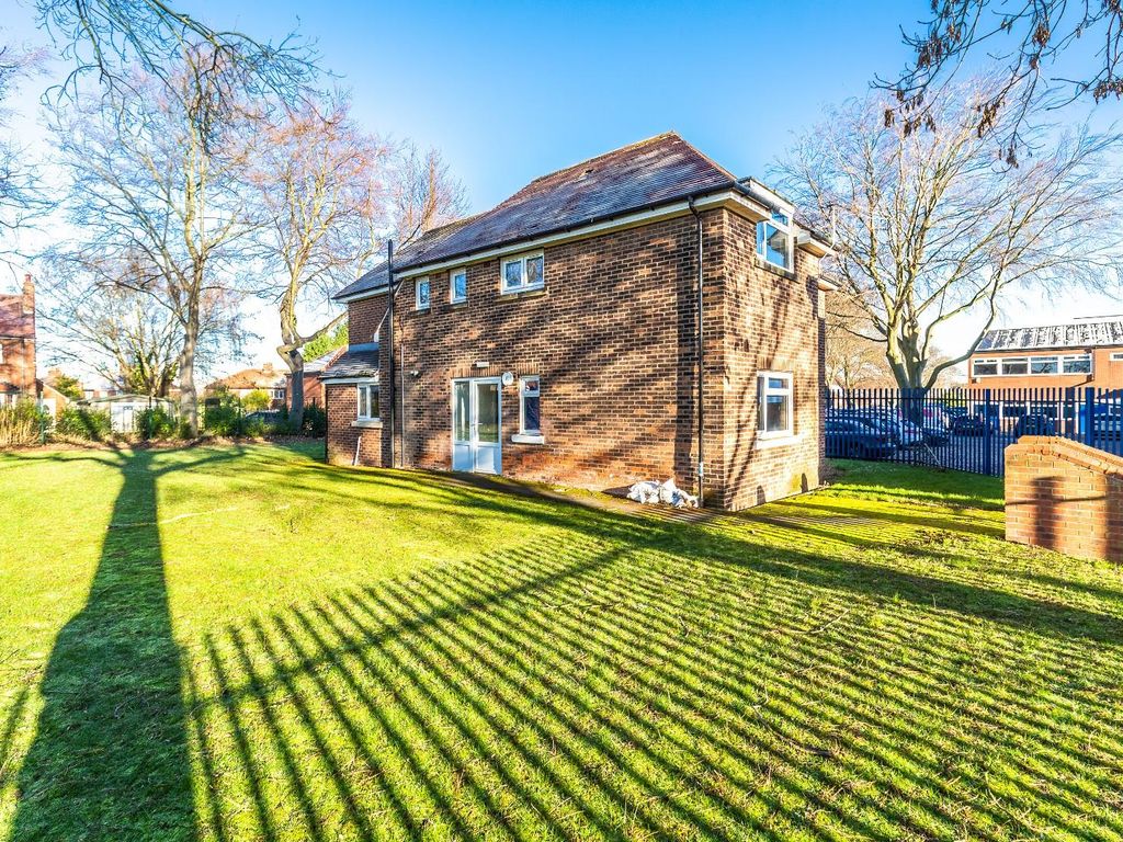 Property for sale in Mill Hill Lane, Pontefract WF8 Zoopla