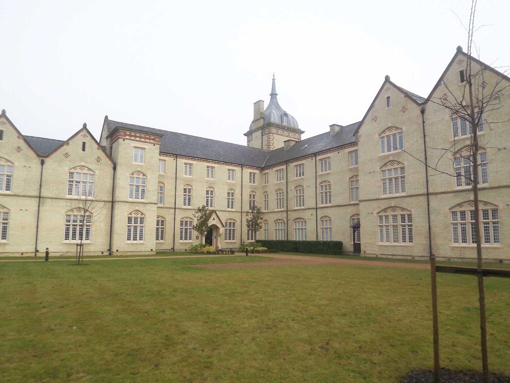 2 bed flat to rent in Fairfield Hall, Stotfold, Hitchin SG5 Zoopla