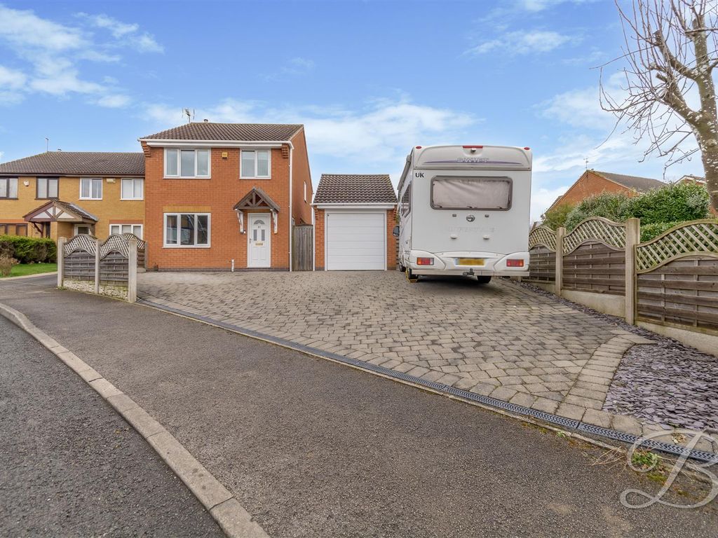 3 bed detached house to rent in Diamond Avenue, Rainworth, Mansfield