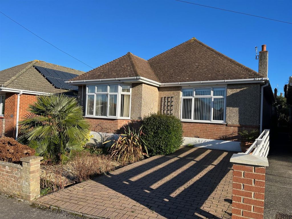 2 bed detached bungalow for sale in Findlay Place, Swanage BH19, £