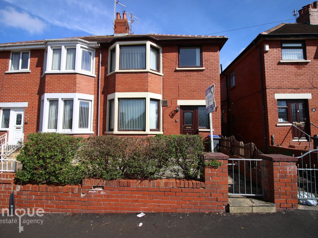 3 bed semidetached house for sale in Lakeway, Blackpool FY3, £129,950