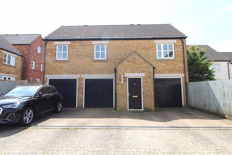 2 bed property for sale in county way, stoke gifford, bristol bs34