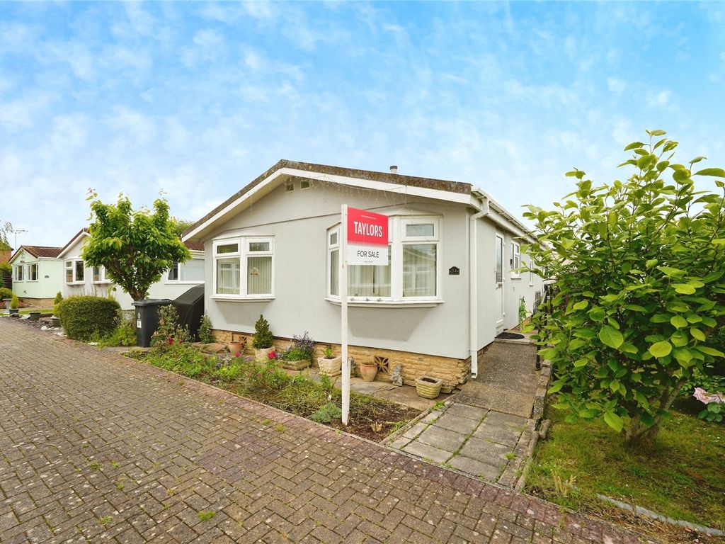 2 bed property for sale in Woodlands Park, Quedgeley, Gloucester