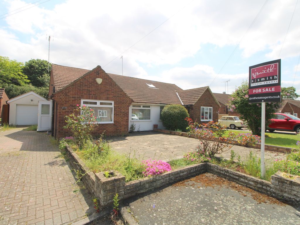 2 bed semidetached bungalow for sale in Doris Road, Ashford TW15 Zoopla