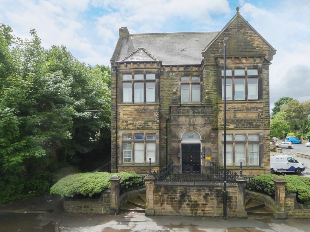 1 bed flat for sale in Park View, Upper Town Street, Bramley LS13, £