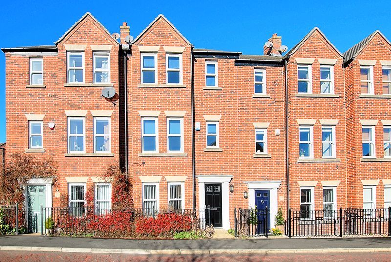 4 bed town house for sale in Warkworth Woods, Gosforth, Newcastle Upon